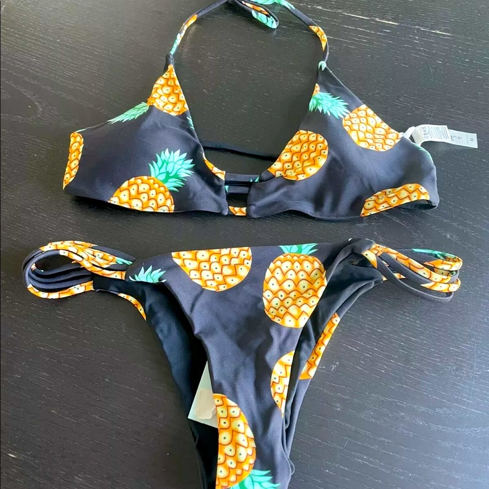 Cupshe Swimsuit / Bikini Sz Medium M Pineapple design NWT